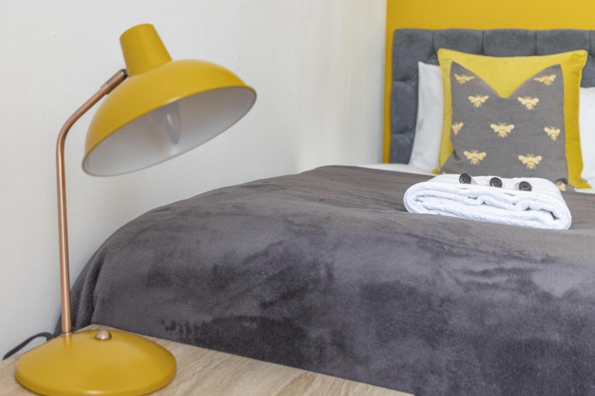 Apartamento Alexandra - Large 3 Bed Perfect For Contractors, Free Parking, Fast Wifi And Great Value! Plymouth Exterior foto